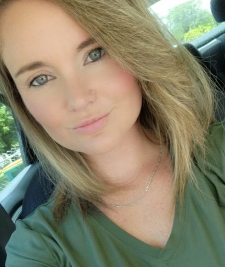 Jennifer Fox photo 10