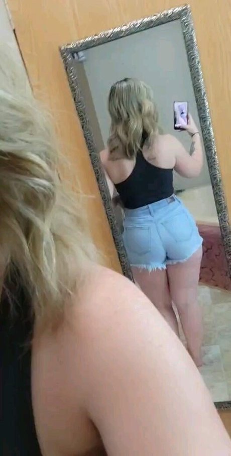 Jennifer Fox photo 14