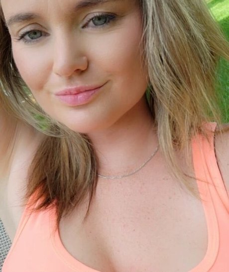 Jennifer Fox photo 23