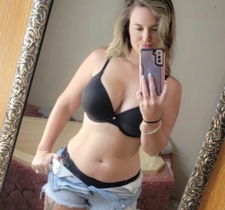 Jennifer Fox photo 28