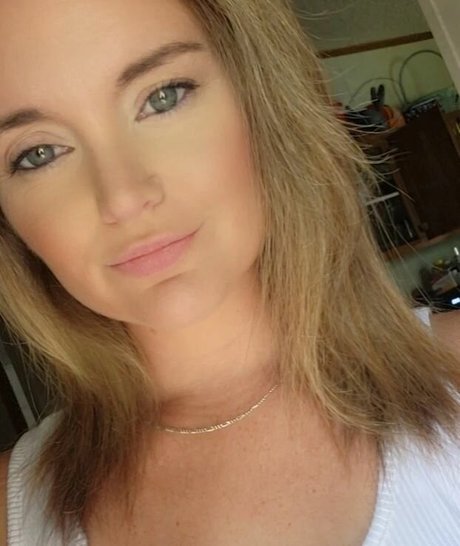 Jennifer Fox photo 30