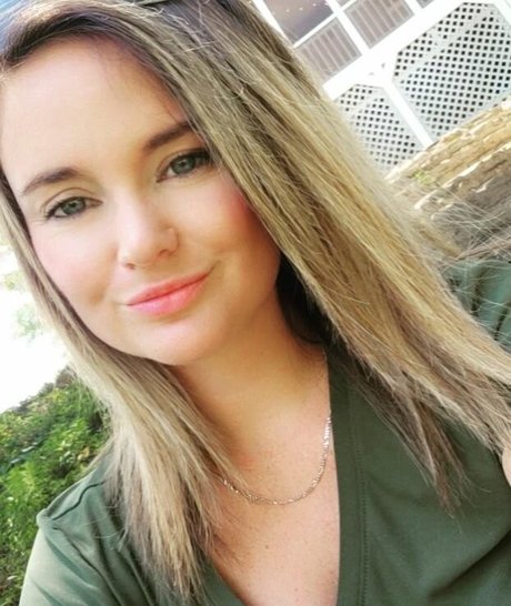 Jennifer Fox photo 40