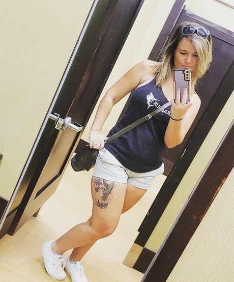 Jennifer Fox photo 44