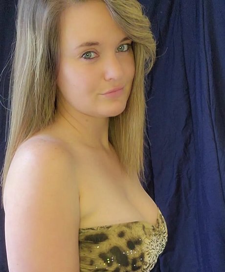 Jennifer Fox photo 56