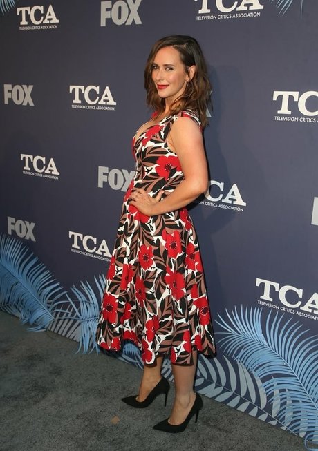 Jennifer Love Hewitt photo 30