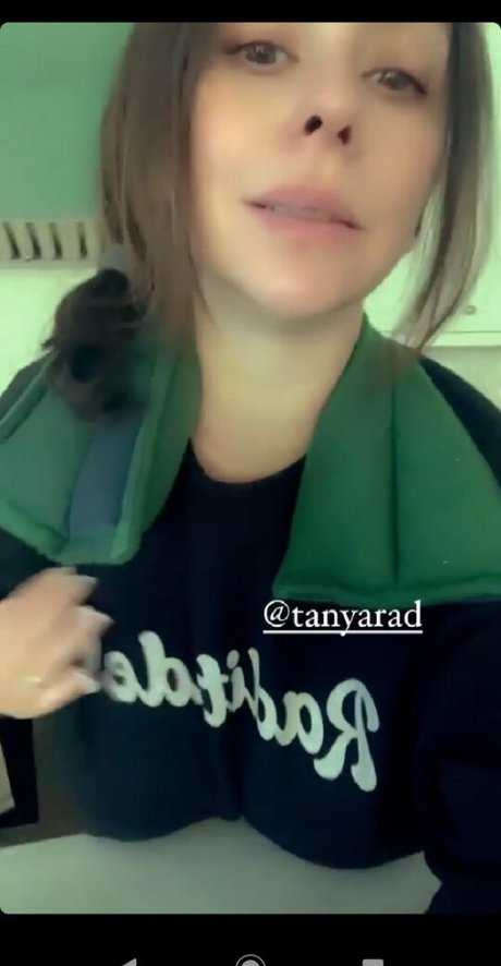 Jennifer Love Hewitt photo 102