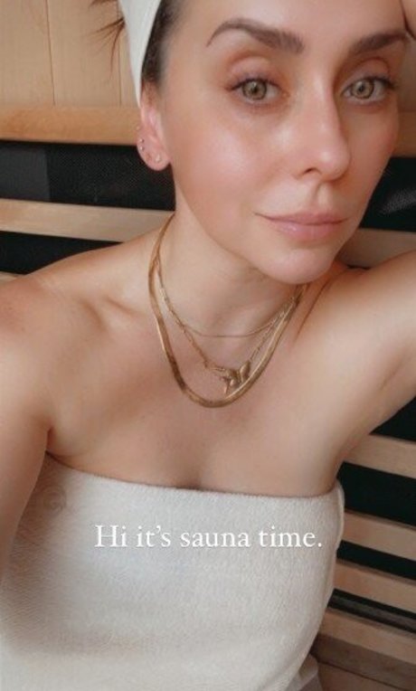 Jennifer Love Hewitt photo 136