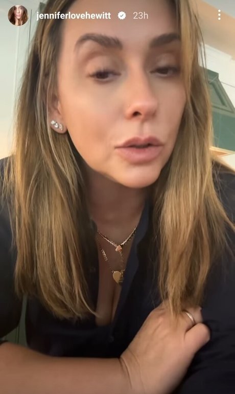 Jennifer Love Hewitt photo 166