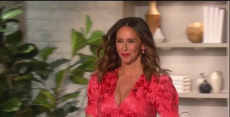 Jennifer Love Hewitt photo 168