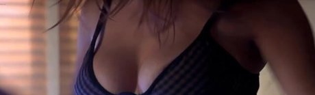 Jennifer Love Hewitt photo 190