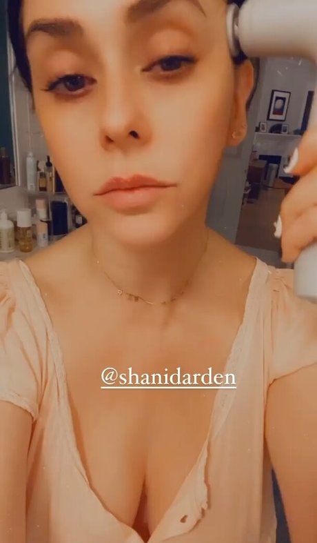 Jennifer Love Hewitt photo 215