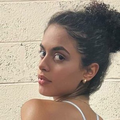 Jennifer Prado photo 1