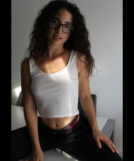 Jennifer Roncato photo 10