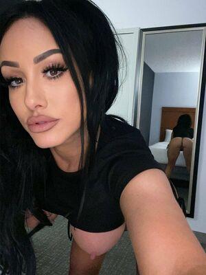 Jennifer White photo 17