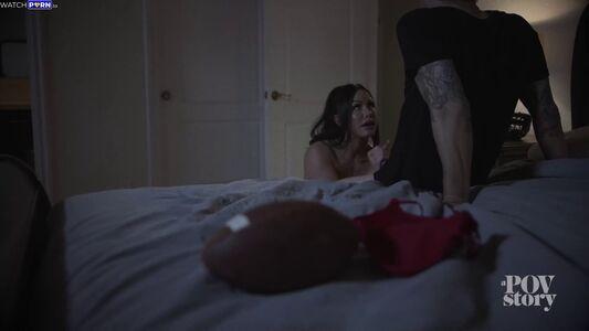 Jennifer White photo 36