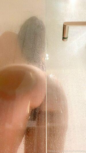 Jennifer White photo 92