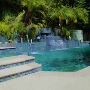 Jennifer White photo 493