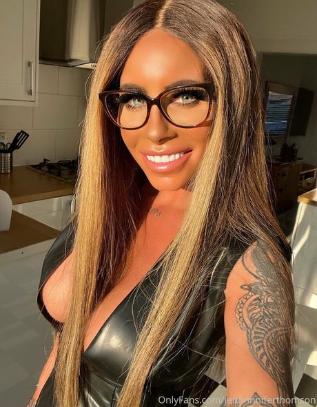 Jennnnniferthomson photo 357