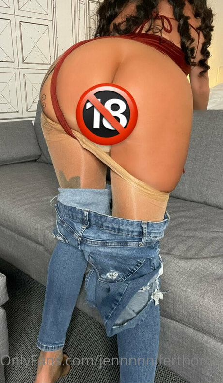 Jennnnniferthomson photo 1065