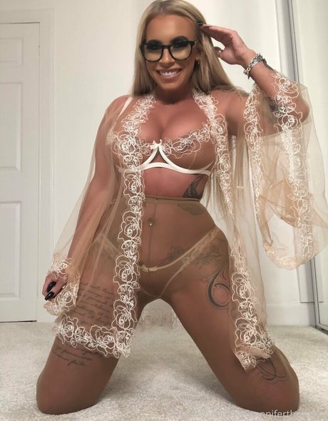 Jennnnniferthomson photo 1127