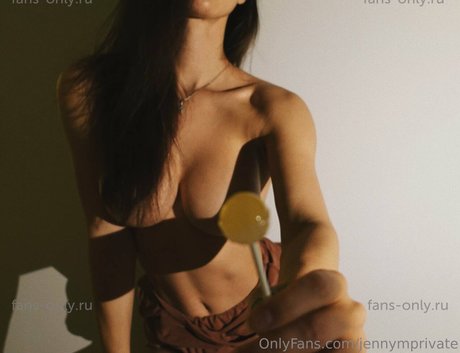 Jenny Hanna photo 21