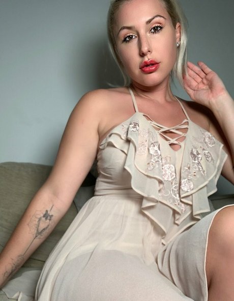 Jenny James photo 132