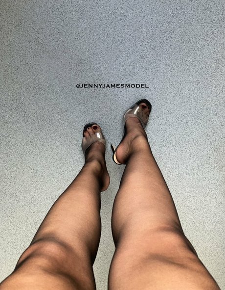 Jenny James photo 149