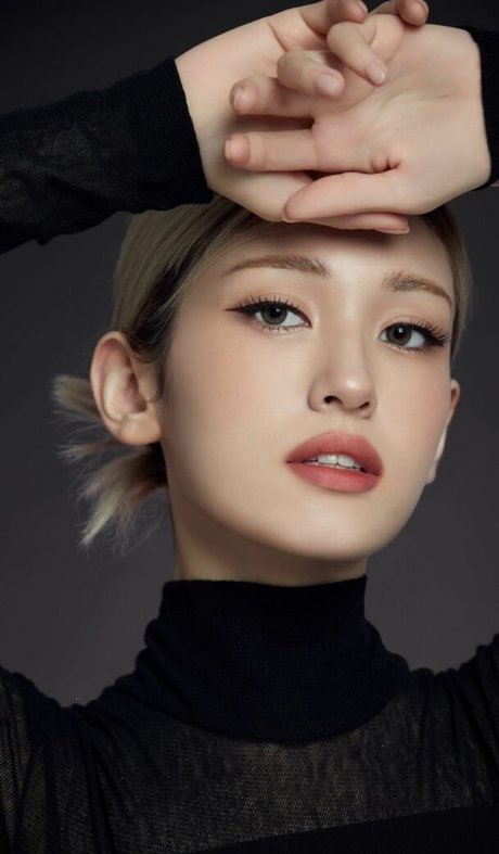 Jeon Somi photo 5