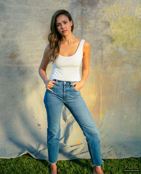 Jessica Alba photo 11