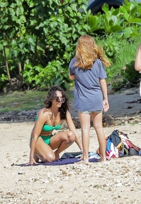 Jessica Alba photo 320