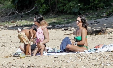 Jessica Alba photo 327