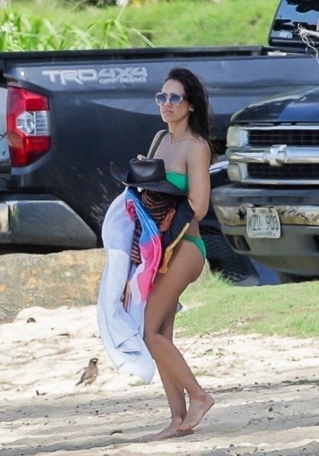 Jessica Alba photo 329