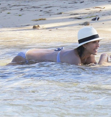 Jessica Alba photo 410