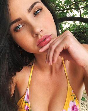 Jessica Green photo 180
