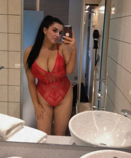 Jessica Lawrence photo 12