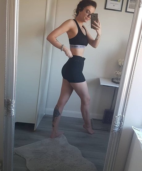 Jessie photo 20