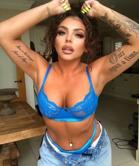 Jesy Nelson photo 6