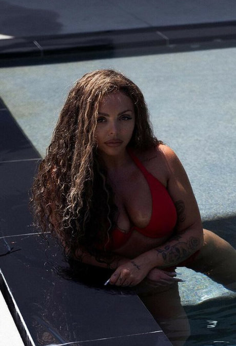 Jesy Nelson photo 30