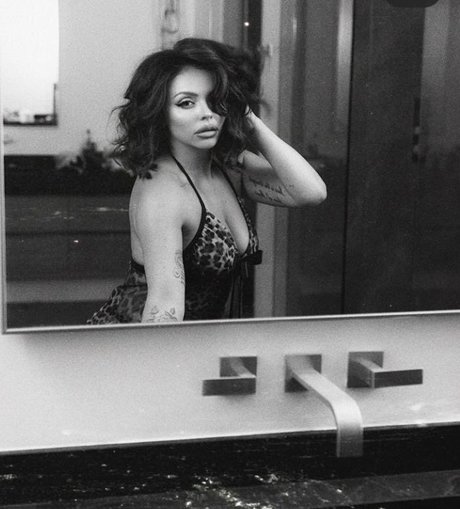 Jesy Nelson photo 49