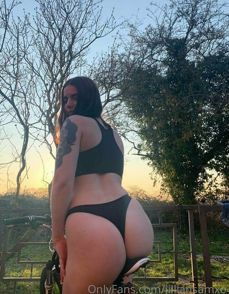 Jilliansamxo photo 4