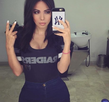 Jimena Sanchez photo 385