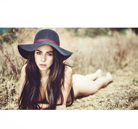 Jimena Sanchez photo 400