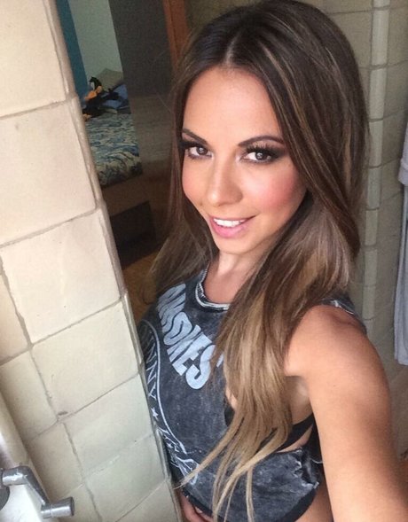 Jimena Sanchez photo 648