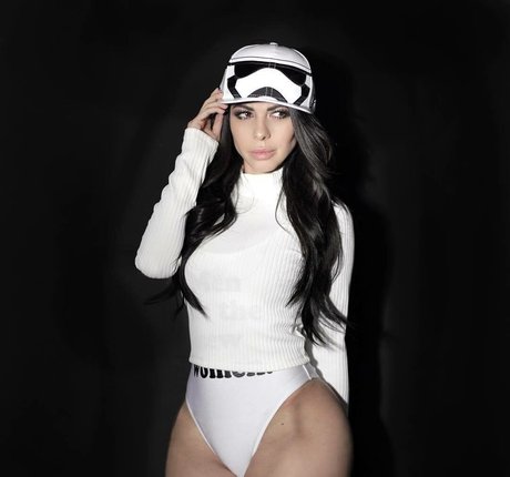 Jimena Sanchez photo 850