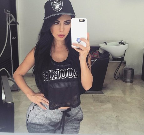 Jimena Sanchez photo 970