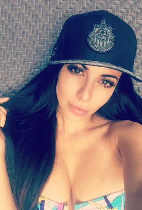Jimena Sanchez photo 1002