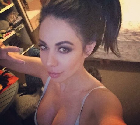 Jimena Sanchez photo 1016
