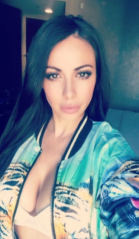 Jimena Sanchez photo 1022