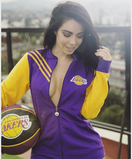 Jimena Sanchez photo 1023