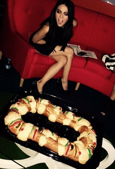 Jimena Sanchez photo 1036
